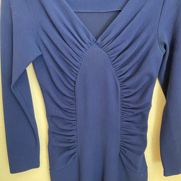 Chiara Boni Royal Blue Bodycon Dress with V-neck Long Sleeves and Ruching - Picture 3 of 4
